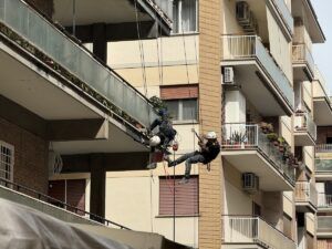 muratori acrobatici frontalini balcone